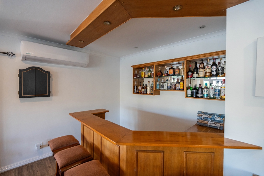 6 Bedroom Property for Sale in Royal Alfred Marina Eastern Cape